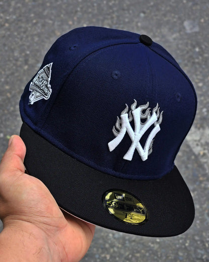 NEW YORK YANKEES NAVY LOGO FLAME VISOR NEGRO