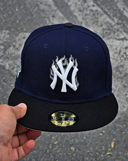 NEW YORK YANKEES NAVY LOGO FLAME VISOR NEGRO