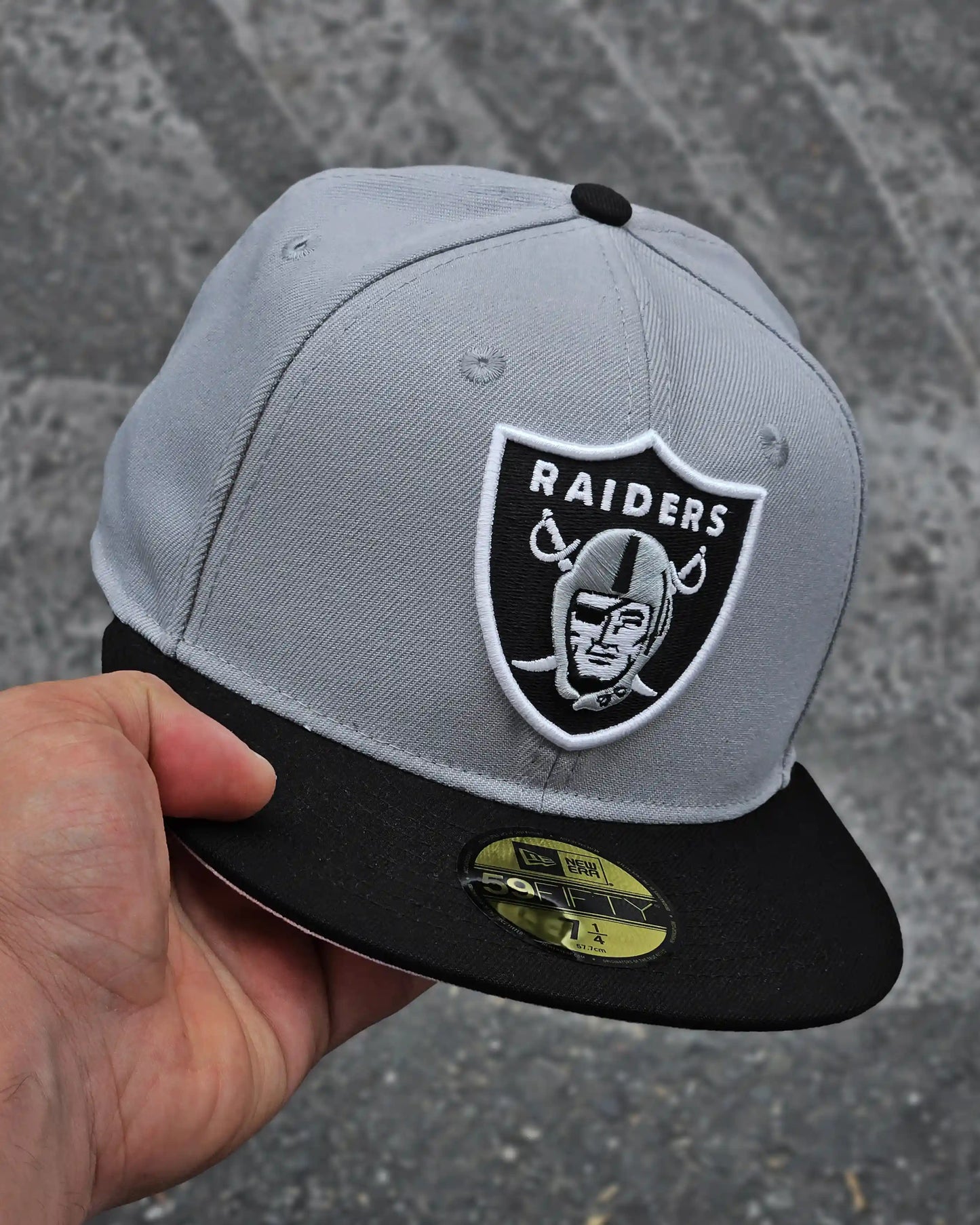 LAS VEGAS RAIDERS GRIS VISOR NEGRO