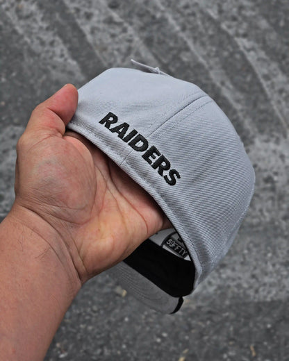 LAS VEGAS RAIDERS GRIS VISOR NEGRO