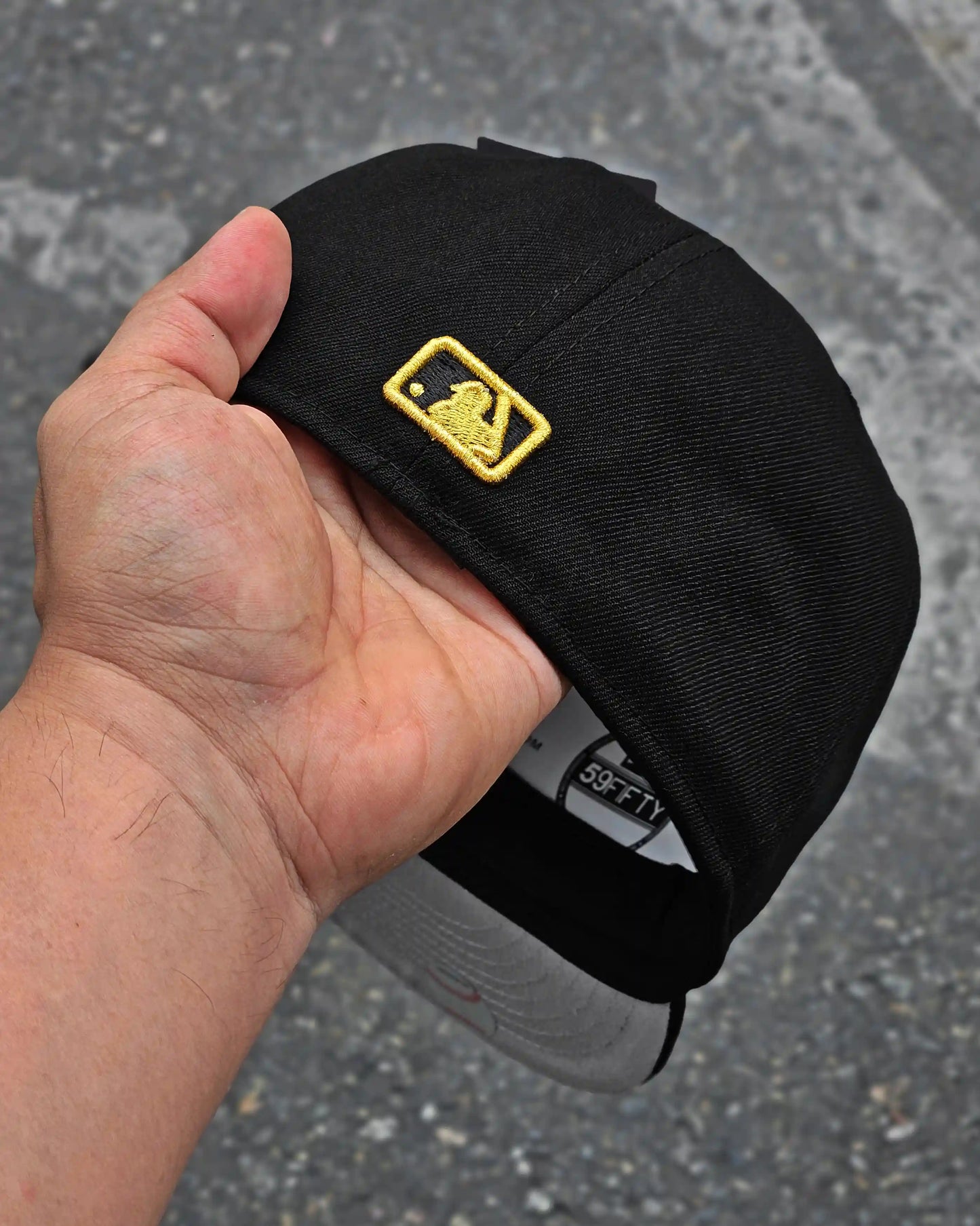 LOS ANGELES DODGERS NEGRO LOGO DORADO