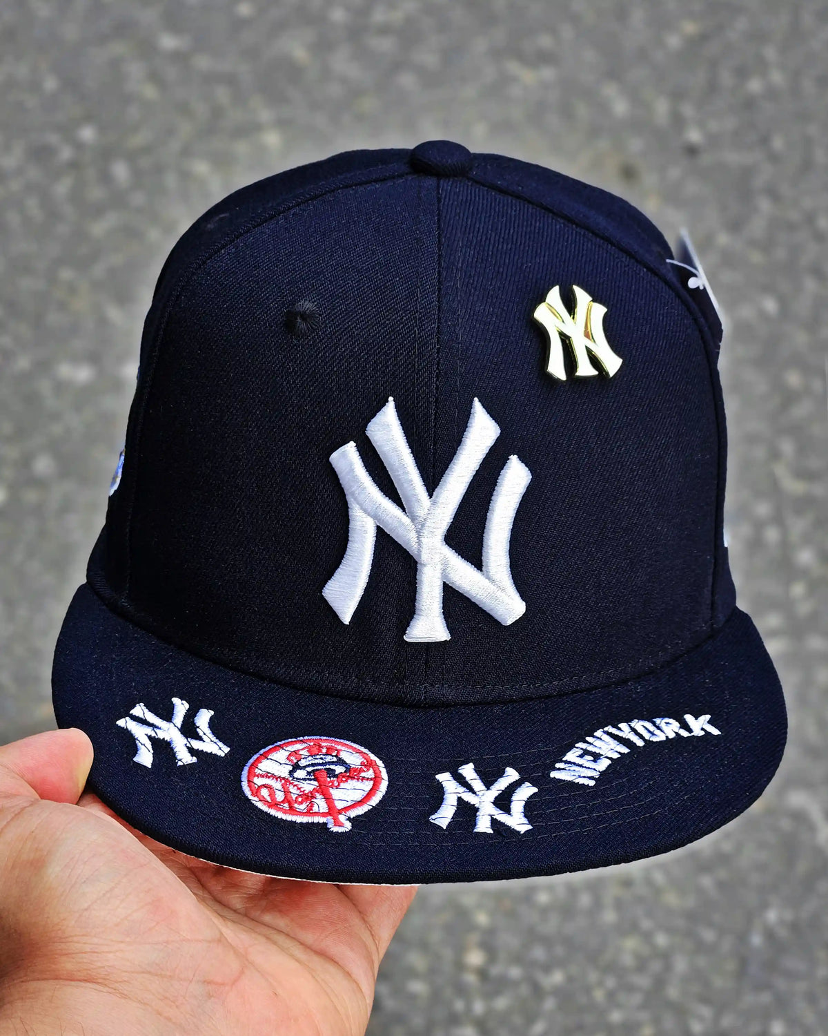 NEW YORK YANKEES NAVY WORLD SERIES 1996 LOGO VISOR