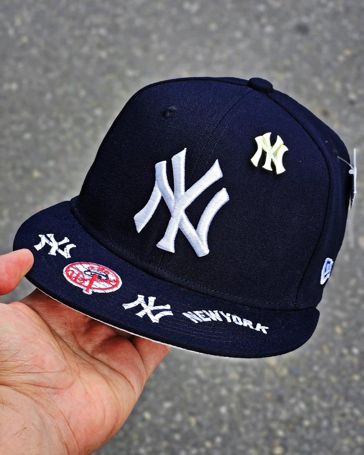 NEW YORK YANKEES NAVY WORLD SERIES 1996 LOGO VISOR