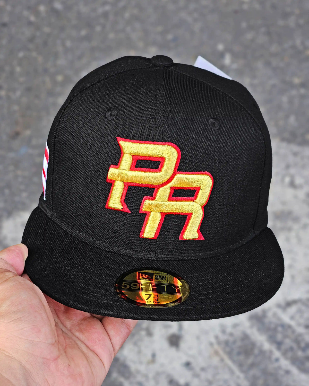 PUERTO RICO NEGRO LOGO DORADO