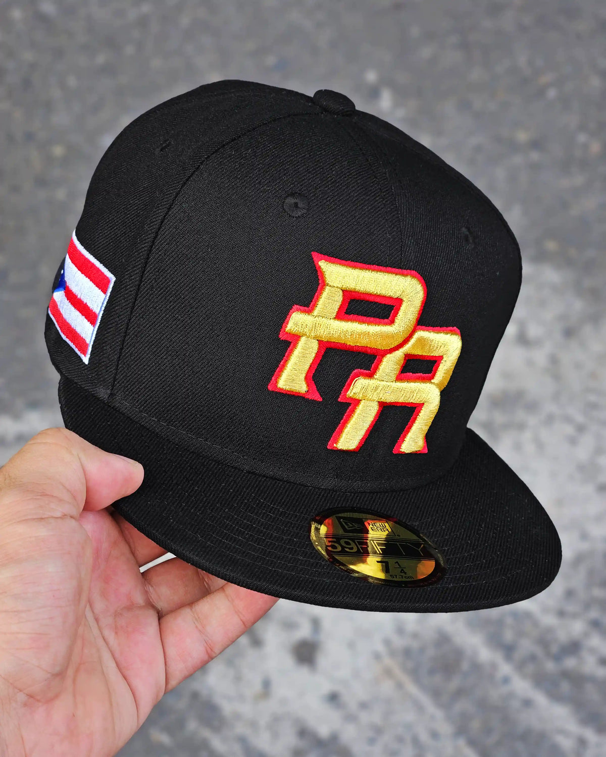 PUERTO RICO NEGRO LOGO DORADO