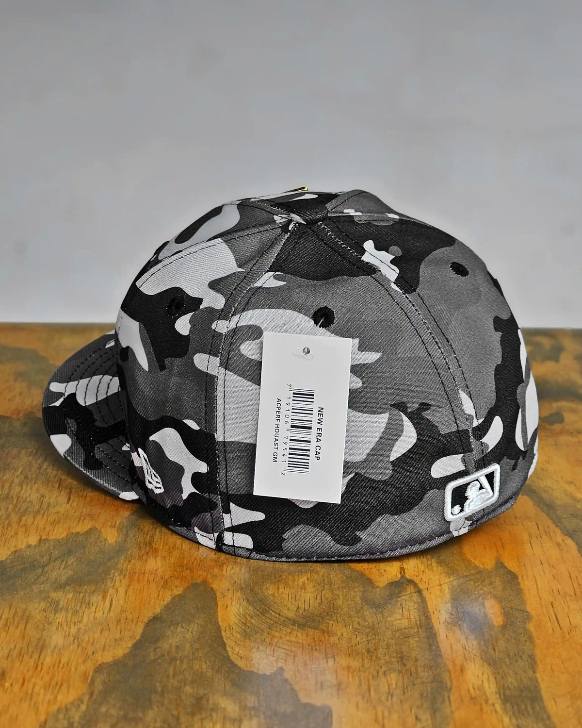 SUPREME EXCLUSIVE SNOW CAMO SHOP BOX LOGO YANKEES
