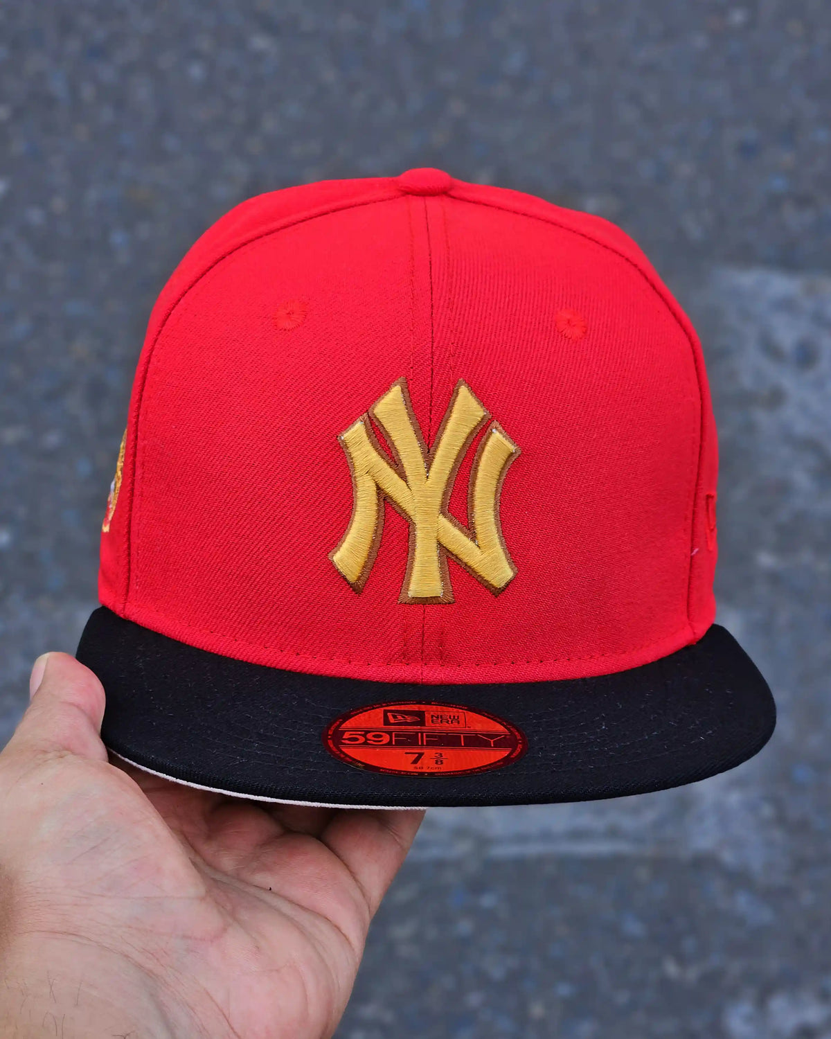 NEW YORK YANKEES ROJO ROTTEN APPLE VISOR NEGRO