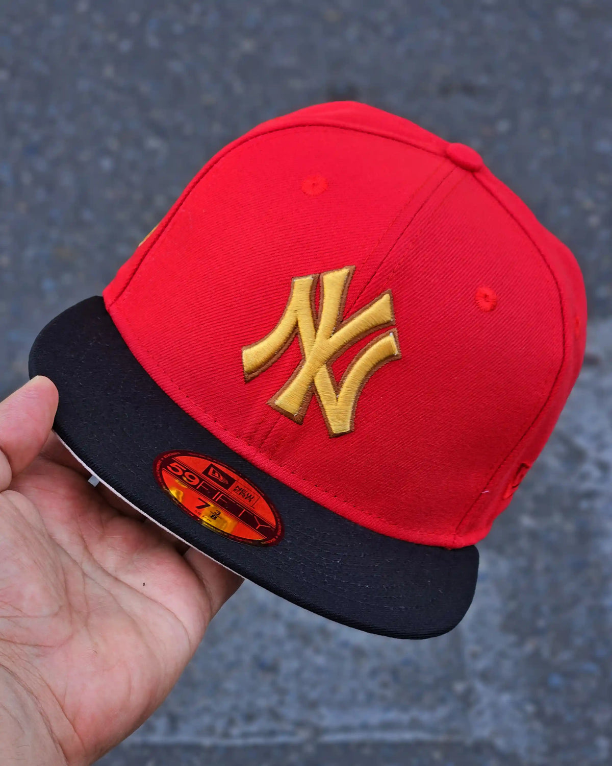 NEW YORK YANKEES ROJO ROTTEN APPLE VISOR NEGRO