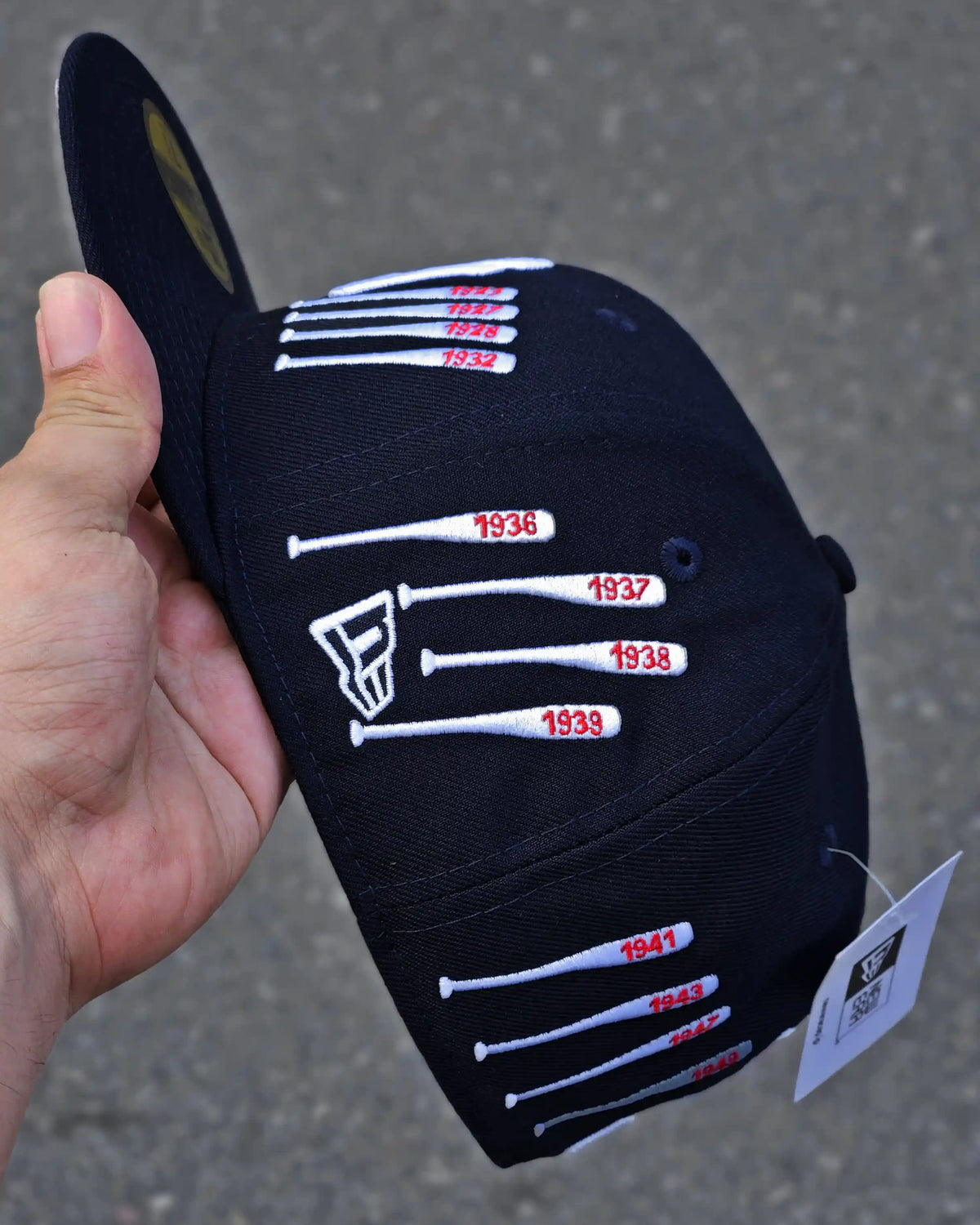 NEW YORK YANKEES NAVY NEW ERA X SPIKE LEE NAVY BATS STRIKE