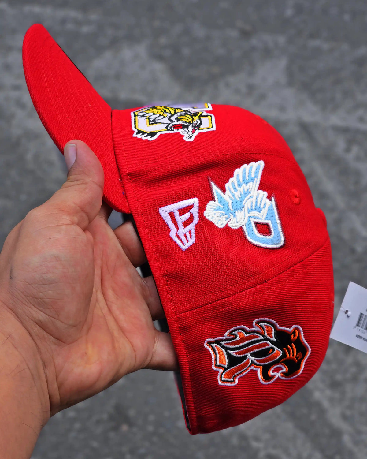 SUPREME EXCLUSIVE ROJO MASCOTS S