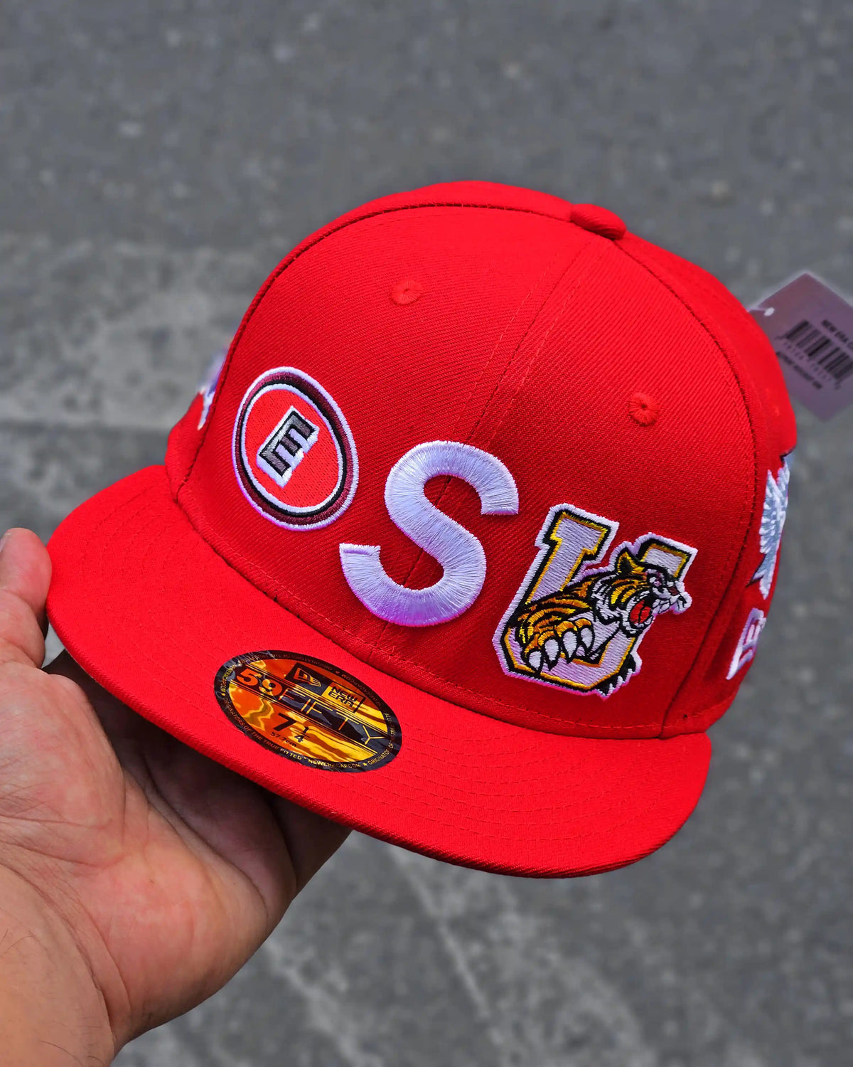 SUPREME EXCLUSIVE ROJO MASCOTS S