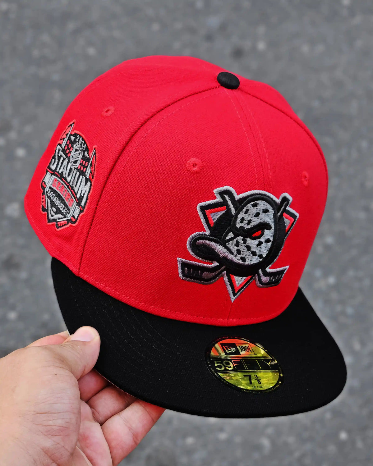 ANAHEIM DUCKS ROJO STADIUM LOS ANGELES 2014 VISOR NEGRO