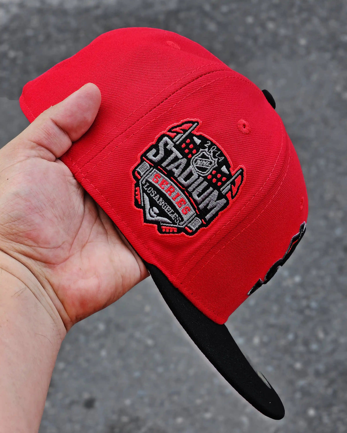 ANAHEIM DUCKS ROJO STADIUM LOS ANGELES 2014 VISOR NEGRO
