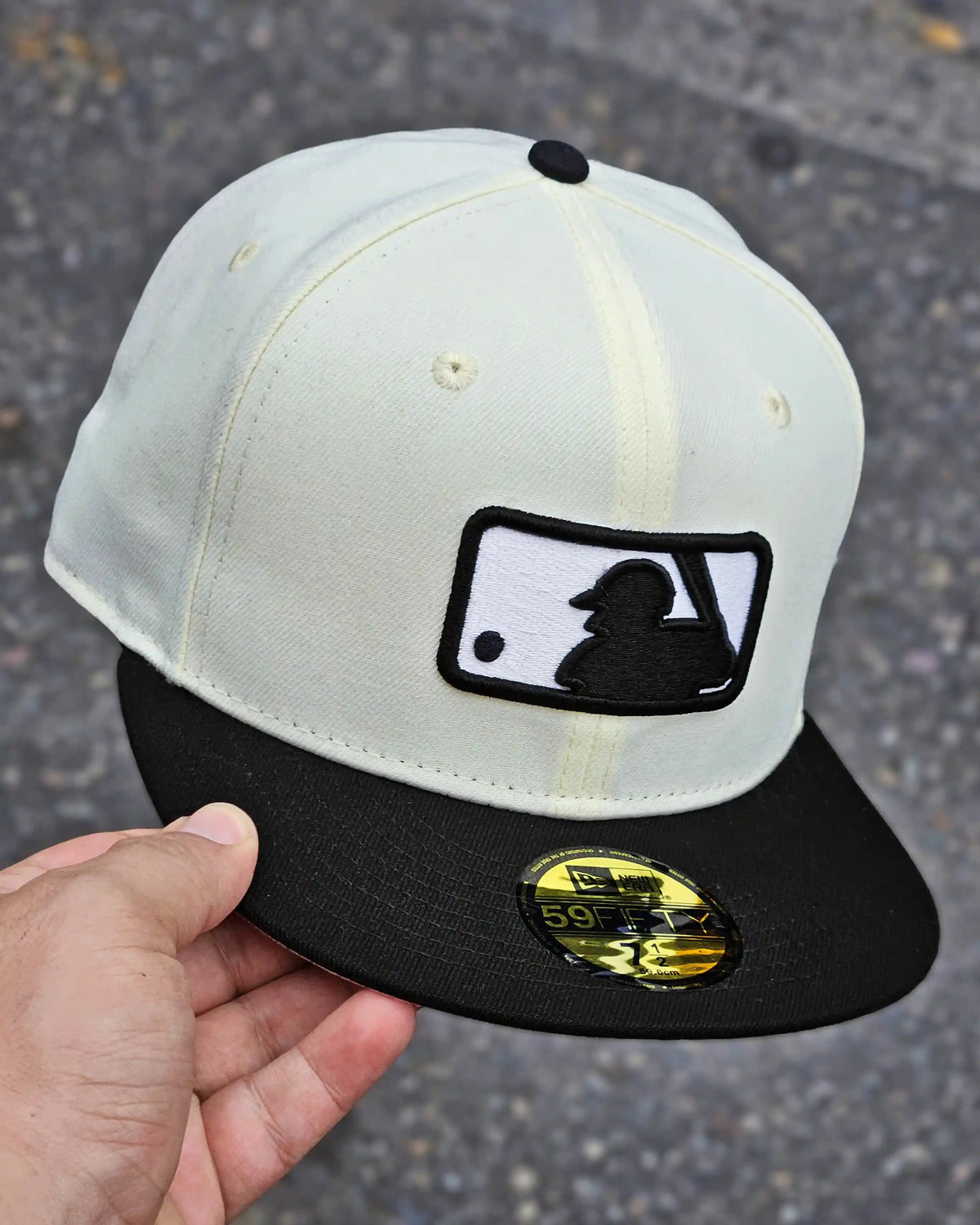 NO TEAM ESSENCIALS BEIGE UMPIRE VISOR NEGRO