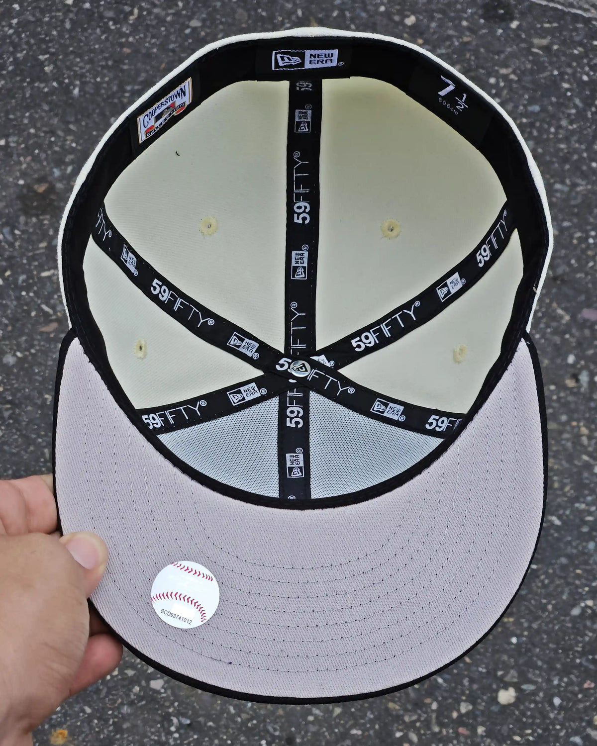 NO TEAM ESSENCIALS BEIGE UMPIRE VISOR NEGRO