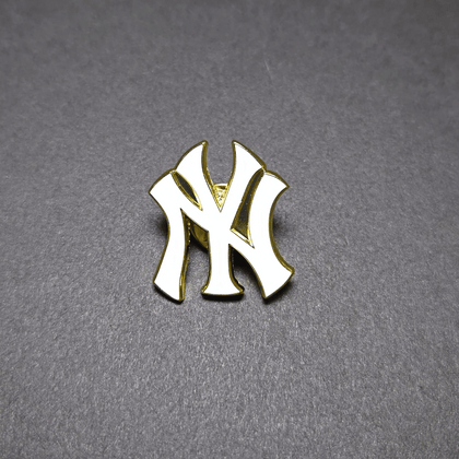 PIN NEW YORK YANKEES BLANCO LOGO