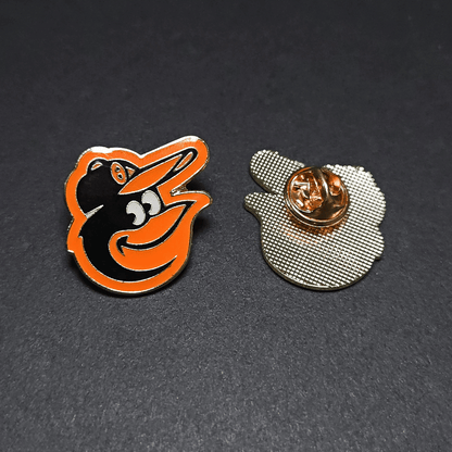 PIN BALTIMORE ORIOLES CUERVO NARANJA MASCOTA