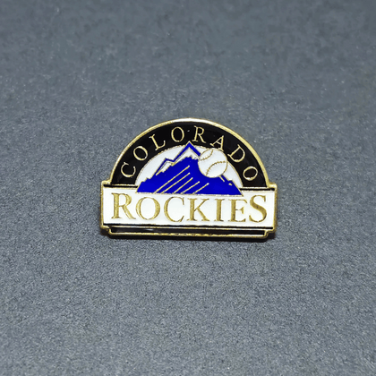 PIN COLORADO ROOCKIES MORADO LOGO