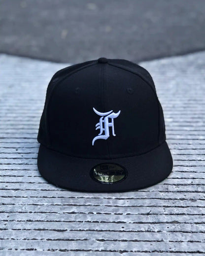 FEAR OF GOD ESSENTIALS NEGRO EXCLUSIVA