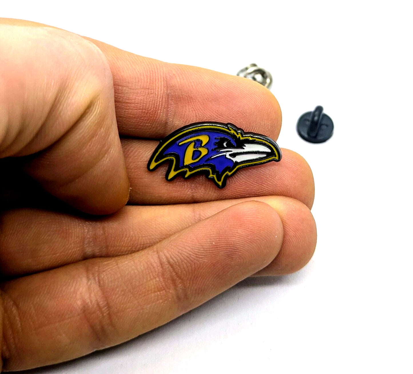 PIN BALTIMORE RAVENS AZUL LOGO